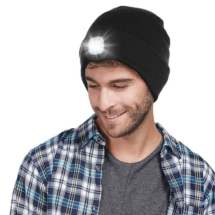 c14_tds0469a_Czapka Led USB Black